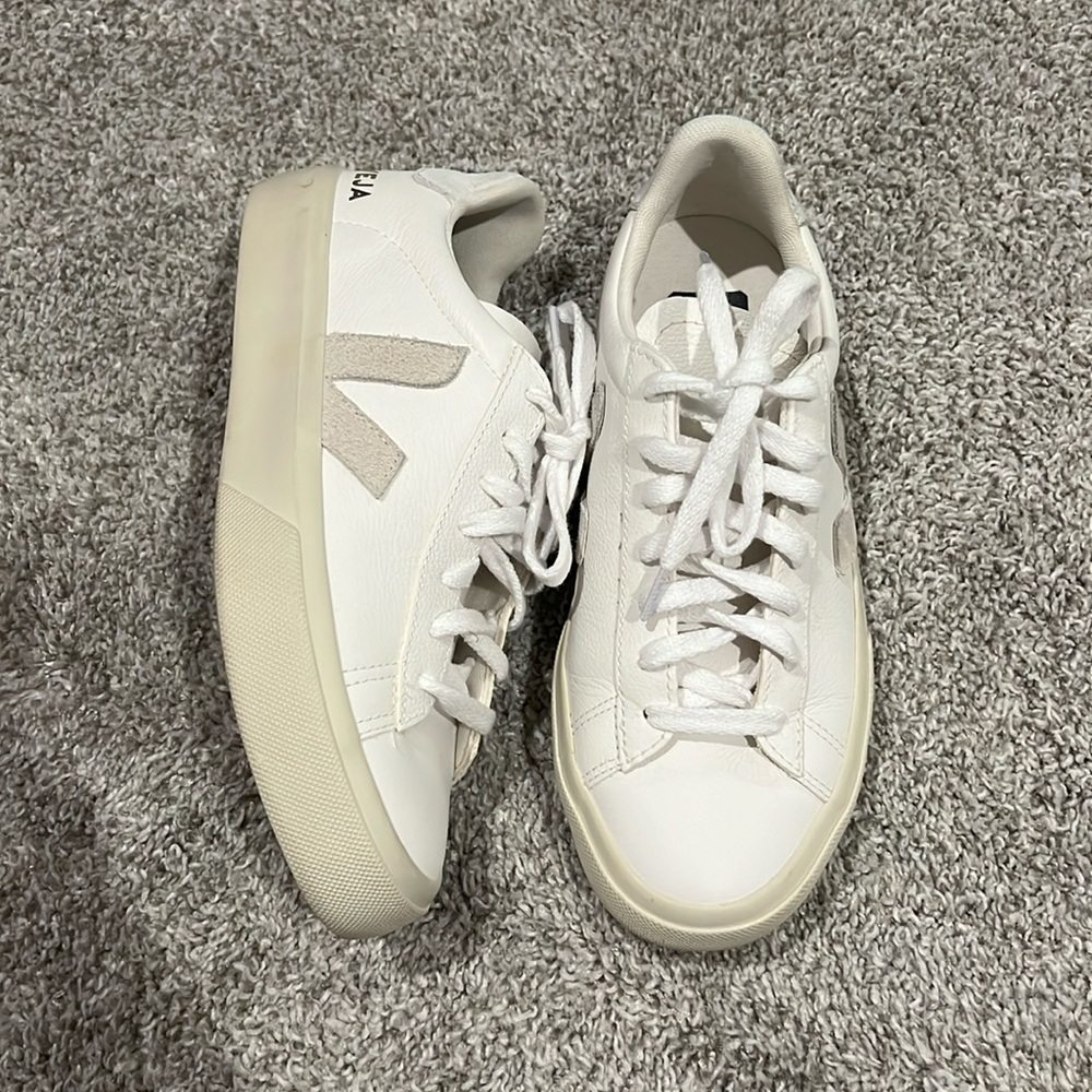 VEJA Sneakers